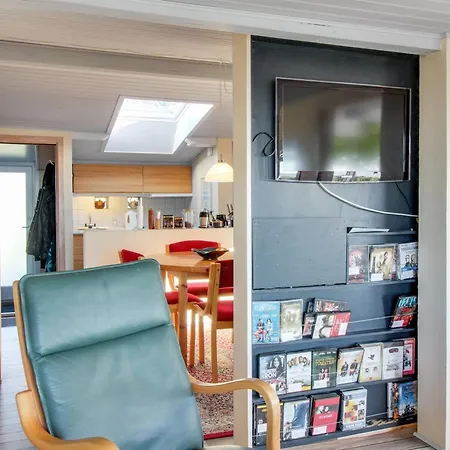 Erno - 20m From The Sea By Interhome 別荘